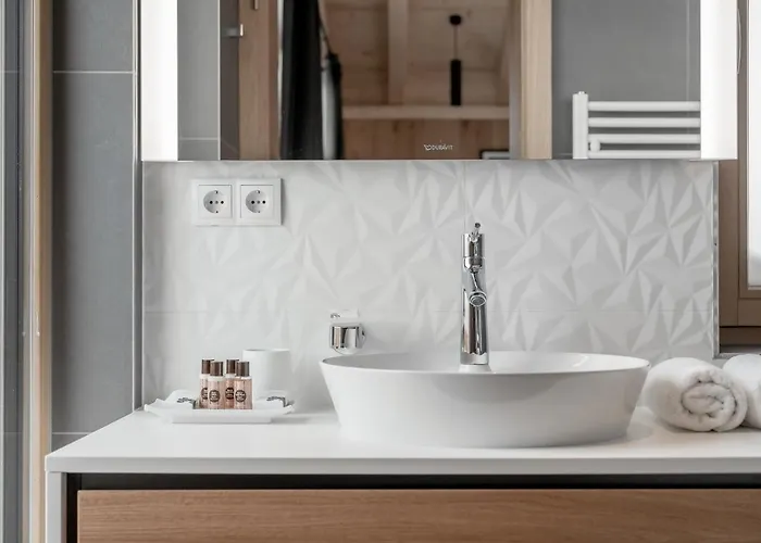 Luxury Aparthotel 4*