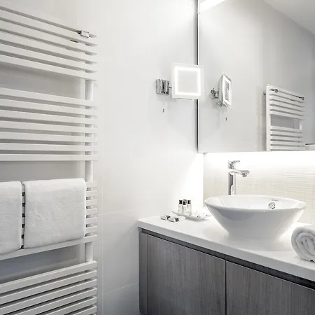 Luxury Aparthotel 4*